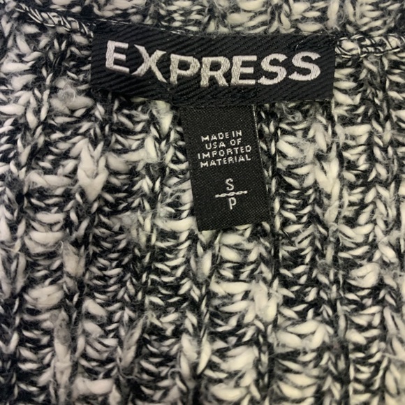 Express Cropped Sweater V-Neck Knit Black White Soft Size Small Cut Out Back - Picture 12 of 14